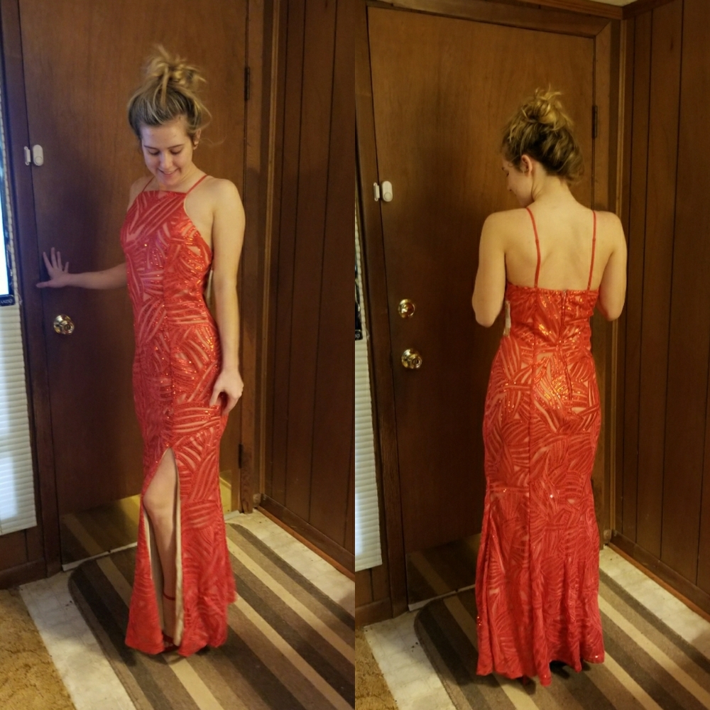 Red prom dress nwt